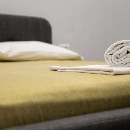 Be Solei Studio Apartments Sol 2 Тирана Экстерьер фото