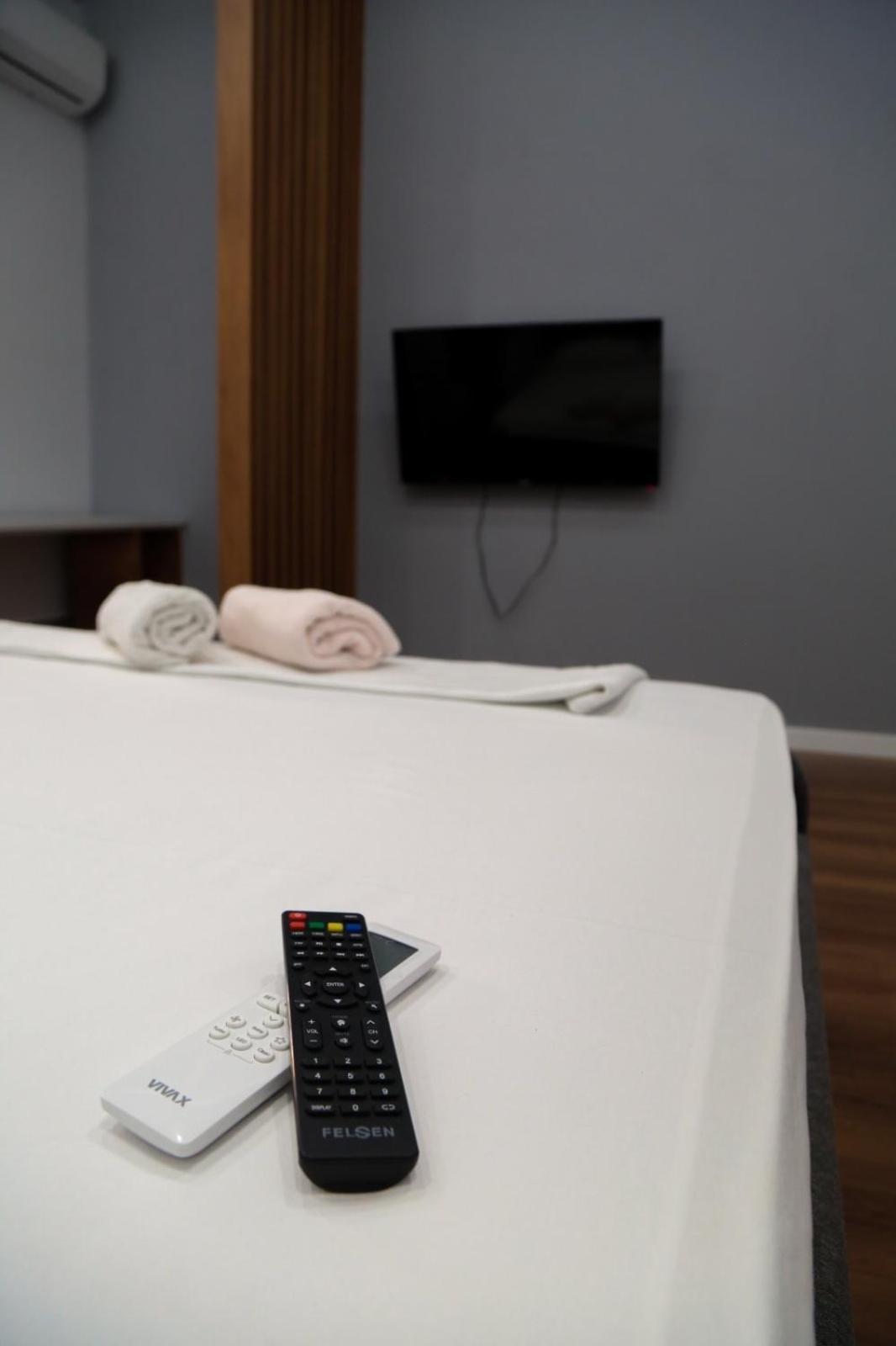 Be Solei Studio Apartments Sol 2 Тирана Экстерьер фото